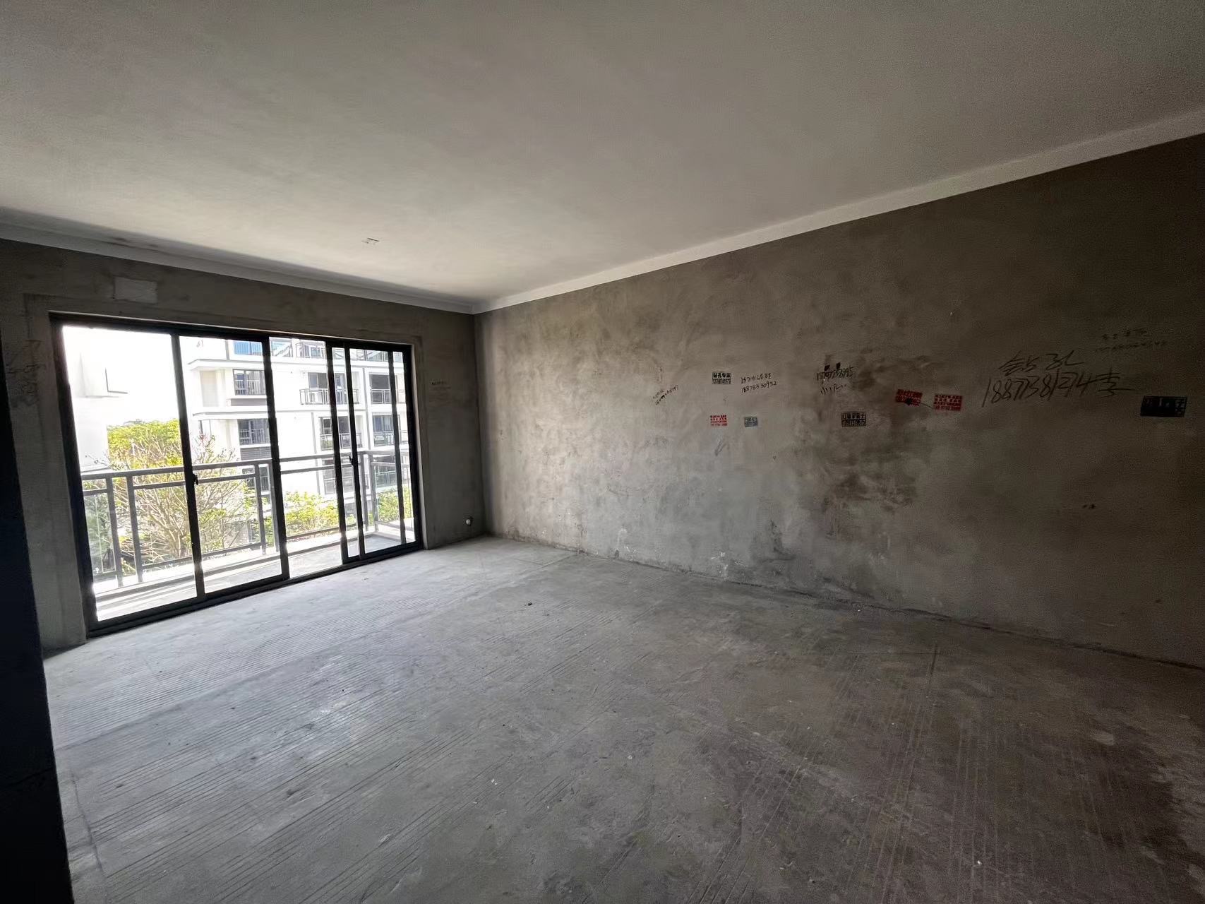 漓江&middot;大河坊3室2厅2卫103m&sup2;75万